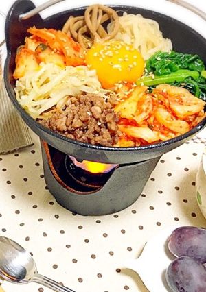 100均の鉄鍋でお家で簡単☆石焼ビビンバ-レシピのメイン写真