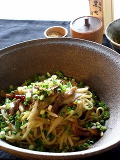 塩豚とごぼうで秋パスタ-レシピのメイン写真