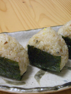 おかか醤油・のりたま♪おにぎり▲▲▲-レシピのメイン写真