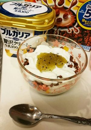 簡単ヨーグルトパフェ風-レシピのメイン写真