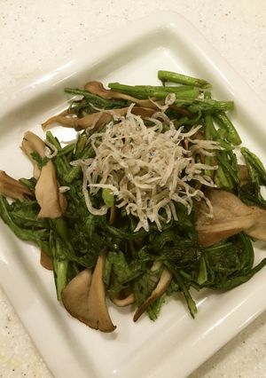 春菊と舞茸の炒め物☆超簡単-レシピのメイン写真