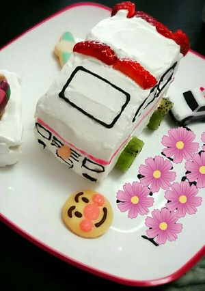 2歳の息子のお誕生日に♡救急車ケーキ☆-レシピのメイン写真