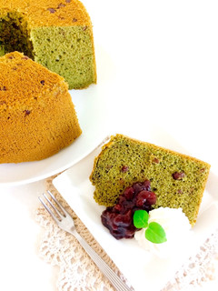 しっとり♪ふわふわ♡抹茶と小豆のシフォン-レシピのメイン写真