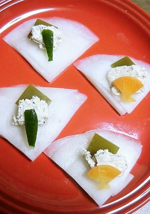 ブルサンと千枚漬けで、おとなのおひなさま-レシピのメイン写真