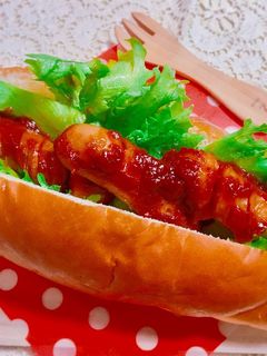 たっぷりケチャップソースの*ホットドッグ-レシピのメイン写真