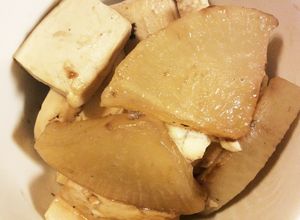 胃に優しい、大豆の煮汁で茹で大根。-レシピのメイン写真