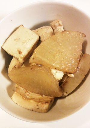 胃に優しい、大豆の煮汁で茹で大根。-レシピのメイン写真
