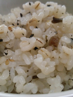 梅じそソフトふりかけde炊き込みご飯-レシピのメイン写真