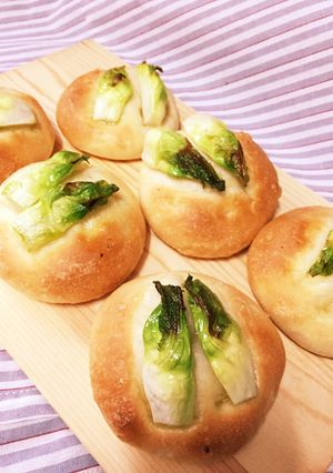 手ごねでふんわり 蕾菜のフォカッチャ-レシピのメイン写真