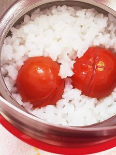 スープジャーで作るトマトリゾット粥-レシピのメイン写真