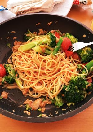 ブロッコリーとトマトのトマトチーズパスタ-レシピのメイン写真