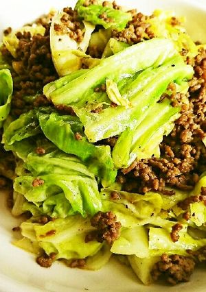 キャベツと合挽き肉のエスニック炒め-レシピのメイン写真