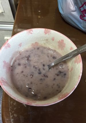 簡単スイーツ ぜんざい風 大福と牛乳-レシピのメイン写真