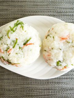 大葉とかにかまのおにぎり-レシピのメイン写真