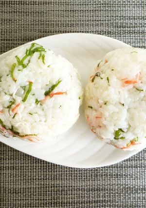 大葉とかにかまのおにぎり-レシピのメイン写真