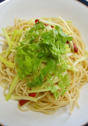 黄ニラとパクチーのペペロンチーノ-レシピのメイン写真