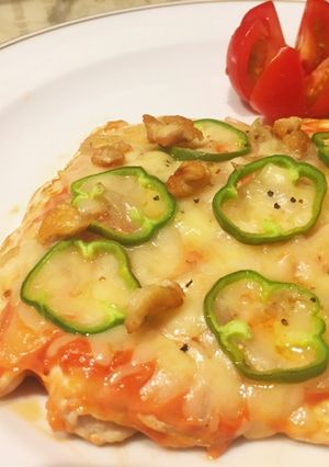 たたいて柔らか♡鶏むね肉でボリュームピザ-レシピのメイン写真