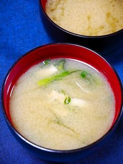 免疫力アップ!舞茸小松菜の味噌汁-レシピのメイン写真