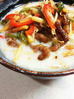 チンジャーロース豚骨ラーメン-レシピのメイン写真
