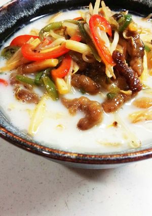 チンジャーロース豚骨ラーメン-レシピのメイン写真
