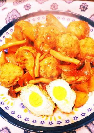 うずらの卵入り鶏挽肉団子炒め-レシピのメイン写真