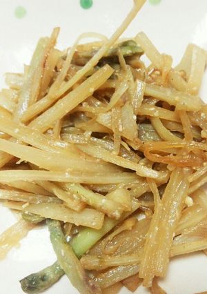 皮ごとウドの味噌炒め-レシピのメイン写真