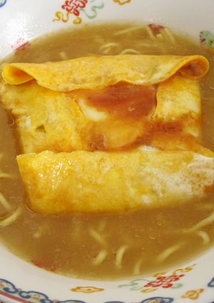 ミートソースオムレツ味噌ラーメン-レシピのメイン写真