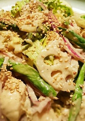 鶏とアスパラとレンコンのゴマドレサラダ-レシピのメイン写真