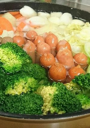 うまうま！コンソメ鍋-レシピのメイン写真