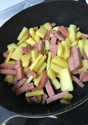 スパムとさつまいものマーガリン炒め-レシピのメイン写真