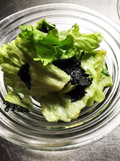 レタスと海苔だけで美味しいサラダ-レシピのメイン写真