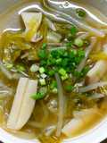 簡単！もやしレタスとエリンギの中華スープ