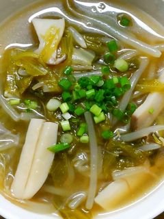 簡単!もやしレタスとエリンギの中華スープ-レシピのメイン写真