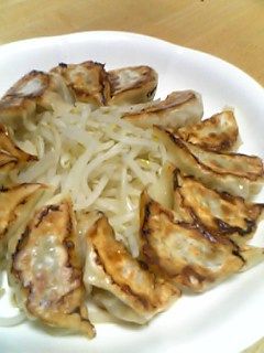 簡単!混ぜるだけ!ウマ~な餃子-レシピのメイン写真