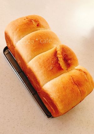 我が家のミルクたっぷり＊山角食パン-レシピのメイン写真