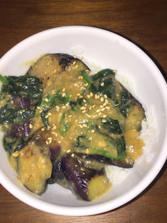 なすとほうれん草の味噌炒め丼-レシピのメイン写真