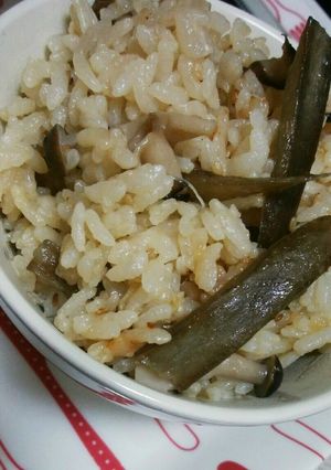 鶏モモとゴボウの味噌炊き込みご飯-レシピのメイン写真