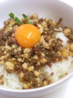 *簡単*豆腐でかさ増しヘルシーそぼろ丼-レシピのメイン写真