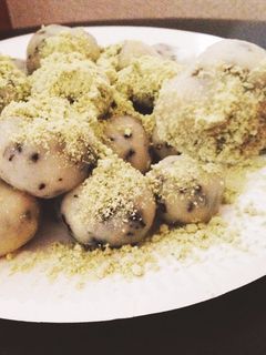 お豆腐入り♪胡麻白玉もち-レシピのメイン写真
