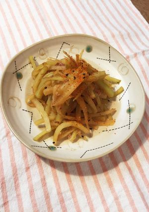 大根の皮と針生姜のおかかきんぴら♪-レシピのメイン写真