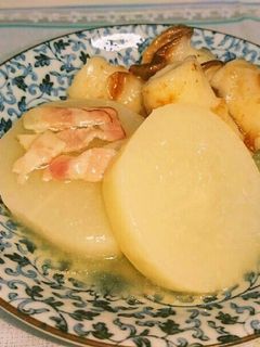簡単!大根とちくわとベーコンのコンソメ煮-レシピのメイン写真