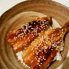 รูปของ イワシの蒲焼き丼♡
