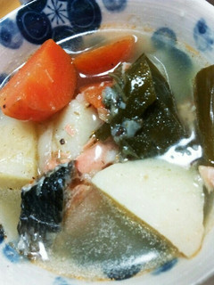 圧力鍋で調味料は塩!鮭のポトフ風スープ-レシピのメイン写真