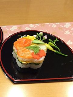 食の山梨:山ウドとサーモンの押しずし-レシピのメイン写真