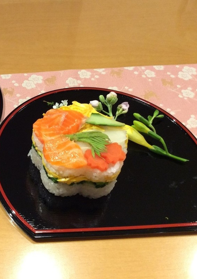 食の山梨：山ウドとサーモンの押しずし-レシピのメイン写真