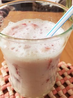 朝食やおやつに☆いちごみるくジュース-レシピのメイン写真