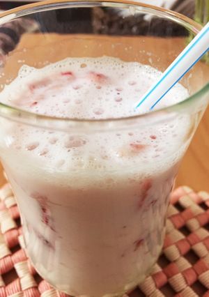 朝食やおやつに☆いちごみるくジュース-レシピのメイン写真
