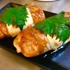 รูปของ 簡単肉巻きおにぎり