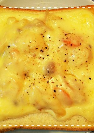 リメイクで簡単！シチューチーズトースト-レシピのメイン写真