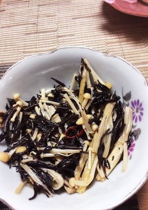 たっぷりの生姜とエノキの炒め煮-レシピのメイン写真